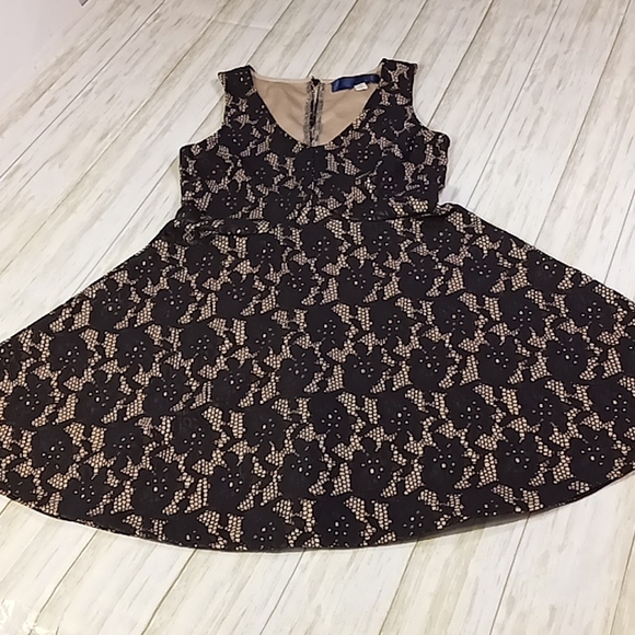 Blue Rain Dresses & Skirts - Blue Rain Black Lace Lined A-Line Dress Size Medium